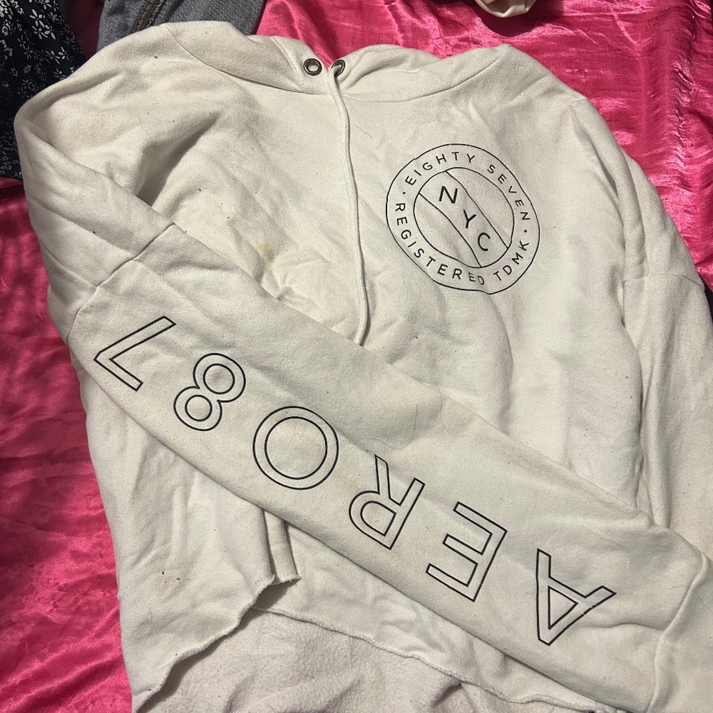 cropped sweatshirt